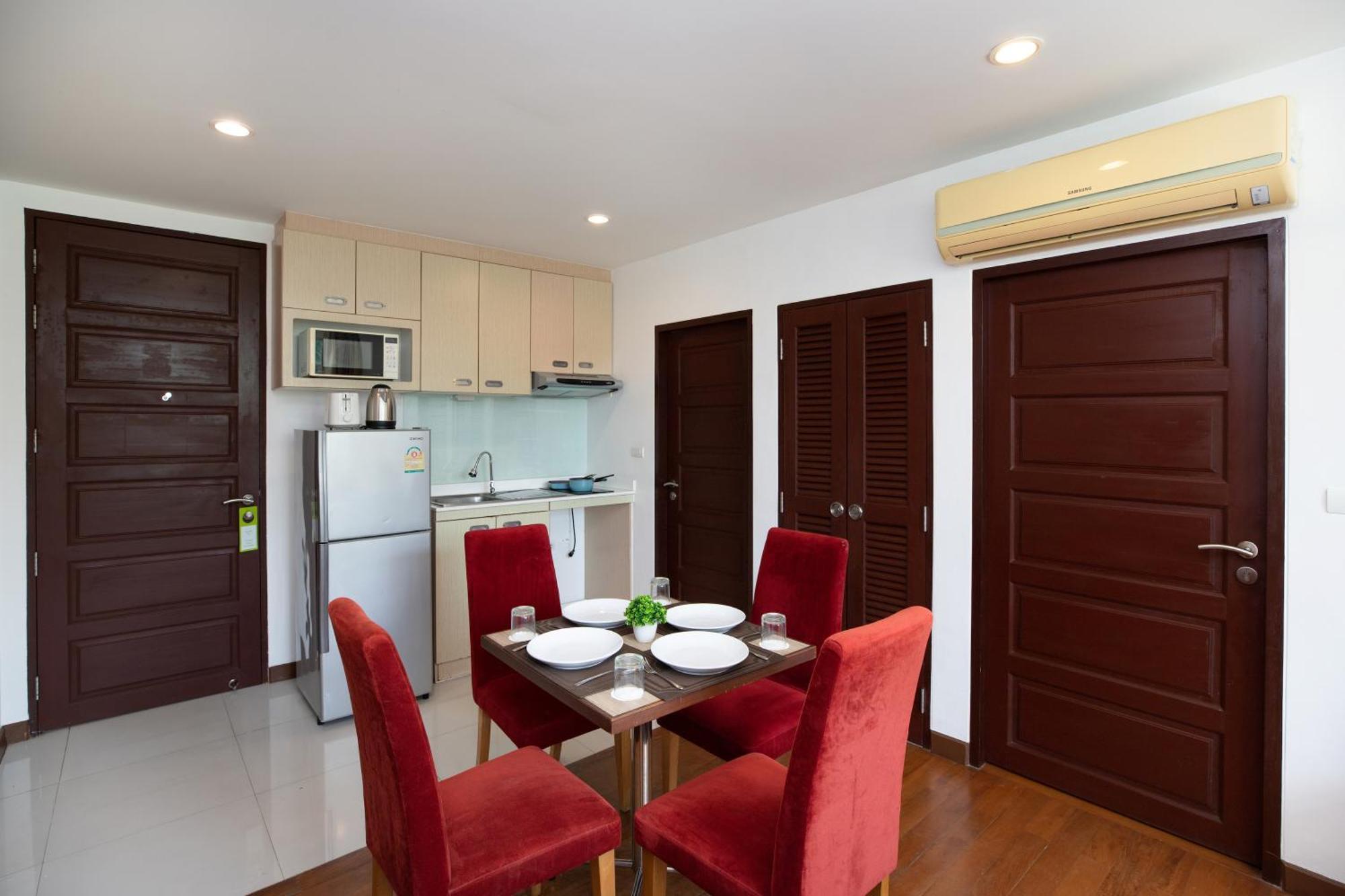 Icheck Inn Residences Patong מראה חיצוני תמונה